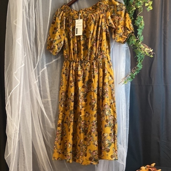Meaneor Dresses & Skirts - Host Pick 🎉 Meaneor Boho Floral Dress​